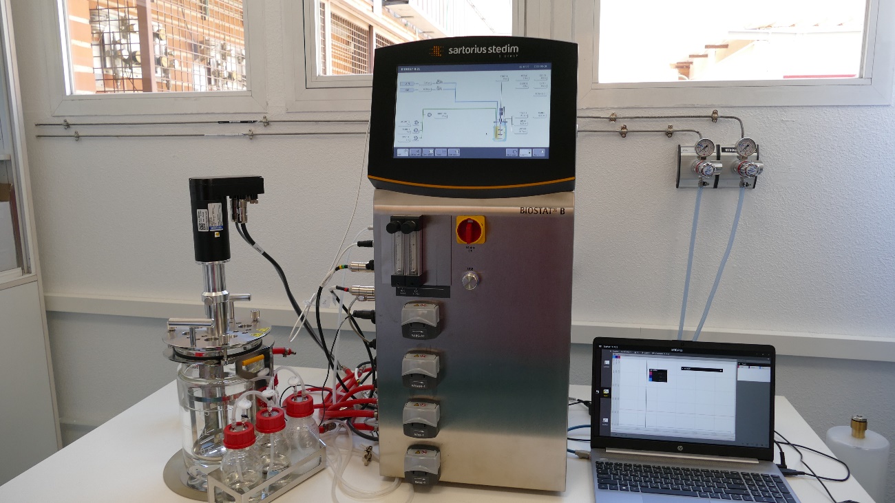 Foto del biorreactor de 2L de capacidad que ha adquirido ITAINNOVA