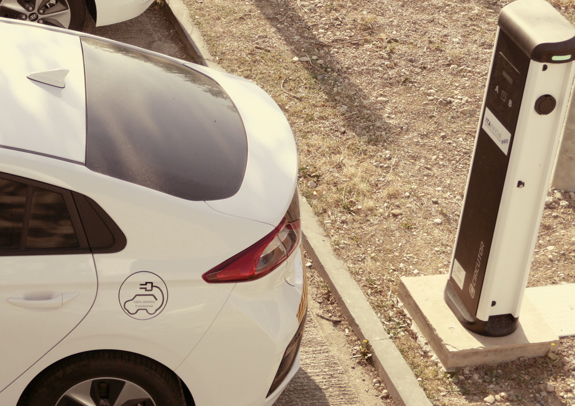 ITAINNOVA coopera junto a tres empresas en proyectos relacionados con el coche eléctrico