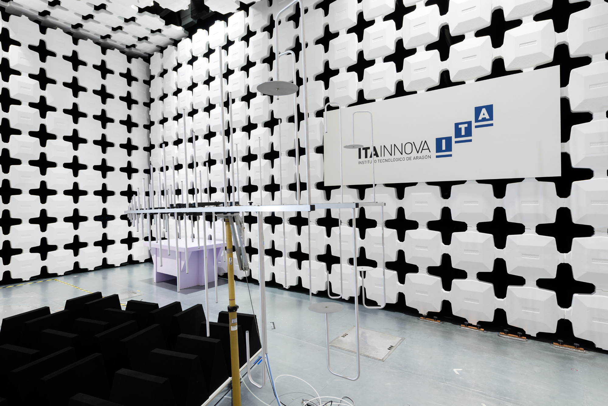 <strong>ITAINNOVA participa en Granada en las V Jornadas Nacionales en Compatibilidad Electromagnética</strong>