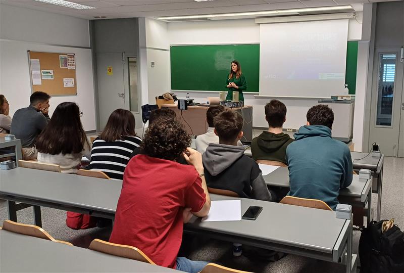 Damos una charla sobre soluciones tecnológicas para el cambio climático